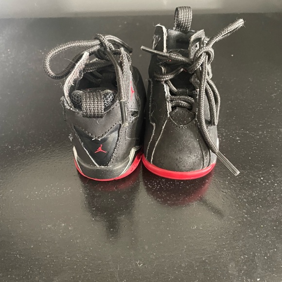 Baby Jordan’s - Picture 2 of 3